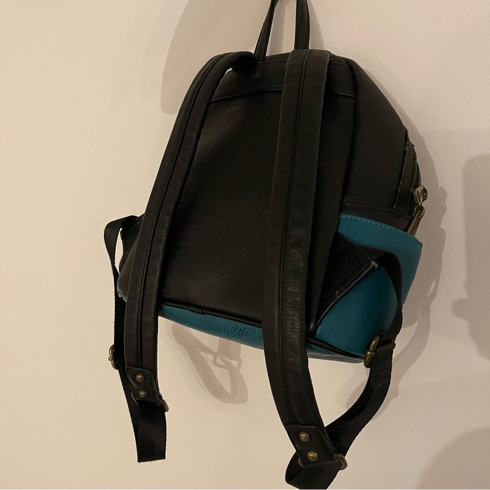 Loungefly Marvel Valkyrie Mini Backpack Thor Ragnarok - Picture 3 of 5